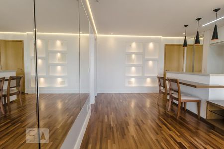 Sala de apartamento para alugar com 1 quarto, 50m² em Empresarial 18 do Forte, Barueri