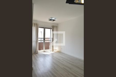 Sala de apartamento para alugar com 3 quartos, 74m² em Cabral, Curitiba