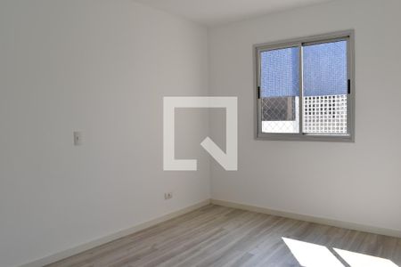 Suíte de apartamento para alugar com 3 quartos, 74m² em Cabral, Curitiba