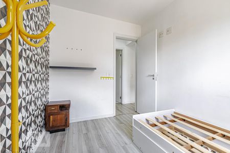 1º Dormitório de apartamento para alugar com 3 quartos, 74m² em Cabral, Curitiba