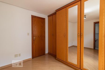 Dormitório de apartamento à venda com 2 quartos, 128m² em Petrópolis, Porto Alegre