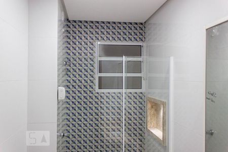 Banheiro de casa de condomínio para alugar com 1 quarto, 40m² em Vila Isolina Mazzei, São Paulo