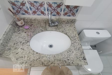 Banheiro corredor de apartamento à venda com 2 quartos, 56m² em Vila Andrade, São Paulo