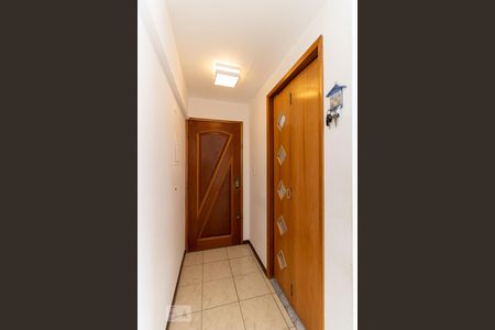 Entrada de apartamento à venda com 2 quartos, 62m² em Vila Heliópolis, São Paulo