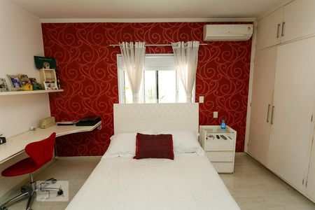 Casa à venda com 450m², 4 quartos e 6 vagas Casa à venda com 450m², 4 quartos e 6 vagasSuíte-1