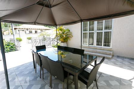 Casa à venda com 450m², 4 quartos e 6 vagas