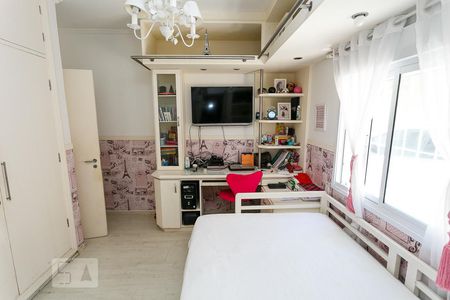 Casa à venda com 450m², 4 quartos e 6 vagas Casa à venda com 450m², 4 quartos e 6 vagassuíte-3