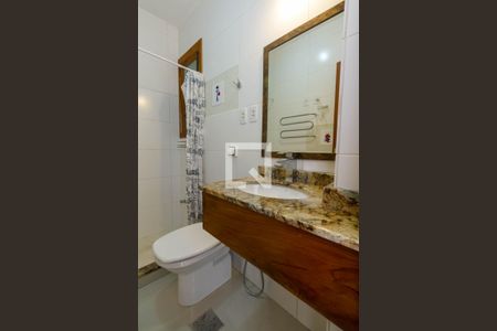Banheiro de apartamento para alugar com 1 quarto, 24m² em Centro Histórico, Porto Alegre