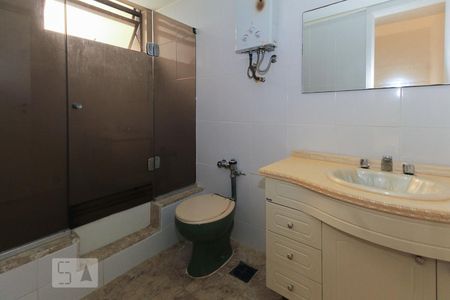 Banheiro da Suíte de apartamento para alugar com 2 quartos, 100m² em Barra da Tijuca, Rio de Janeiro