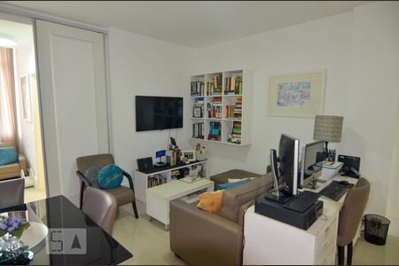 Apartamento à venda com 70m², 2 quartos e sem vagaSala