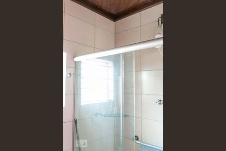 Banheiro de casa para alugar com 2 quartos, 65m² em Coronel Aparicio Borges, Porto Alegre