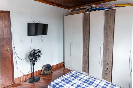 Quarto de casa para alugar com 2 quartos, 65m² em Coronel Aparicio Borges, Porto Alegre