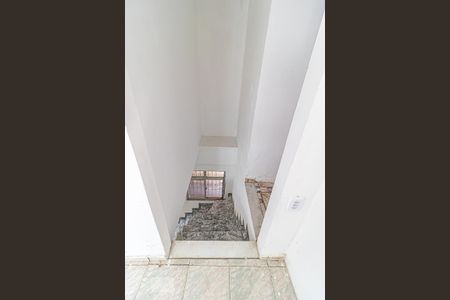 Escada de casa para alugar com 1 quarto, 40m² em Freguesia de Jacarepaguá, Rio de Janeiro