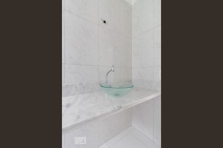 Casa à venda com 270m², 5 quartos e 5 vagas Casa à venda com 270m², 5 quartos e 5 vagasBanheiro da Suíte