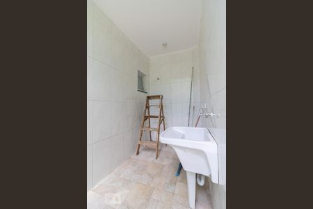 Casa à venda com 270m², 5 quartos e 5 vagas Casa à venda com 270m², 5 quartos e 5 vagasLavanderia