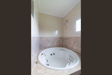 Casa à venda com 270m², 5 quartos e 5 vagas Casa à venda com 270m², 5 quartos e 5 vagasBanheiro