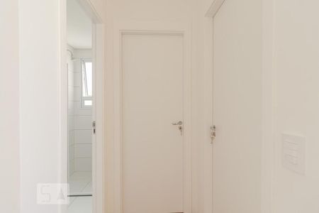 Corredor de apartamento para alugar com 2 quartos, 42m² em Jardim Santa Emília, São Paulo