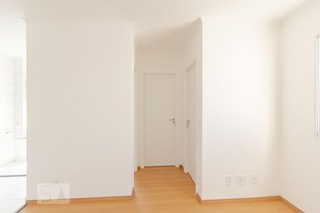 Sala de apartamento para alugar com 2 quartos, 42m² em Jardim Santa Emília, São Paulo