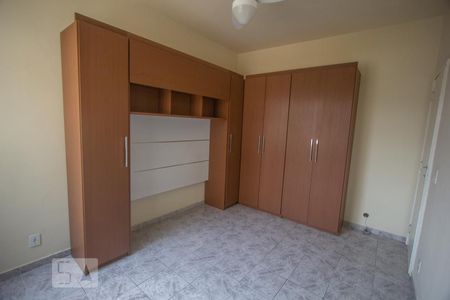 Quarto 1 de apartamento para alugar com 1 quarto, 48m² em Penha, Rio de Janeiro