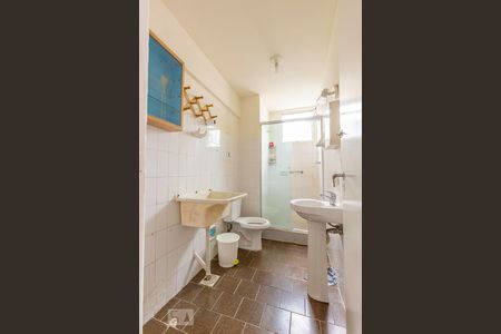 Banheiro de apartamento para alugar com 1 quarto, 65m² em Dois de Julho, Salvador