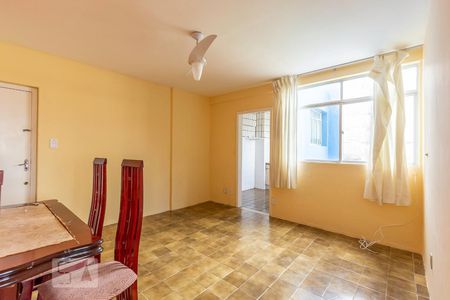 Sala de apartamento para alugar com 1 quarto, 65m² em Dois de Julho, Salvador