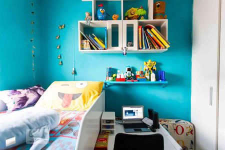 Casa à venda com 215m², 3 quartos e 2 vagas Casa à venda com 215m², 3 quartos e 2 vagasQuarto