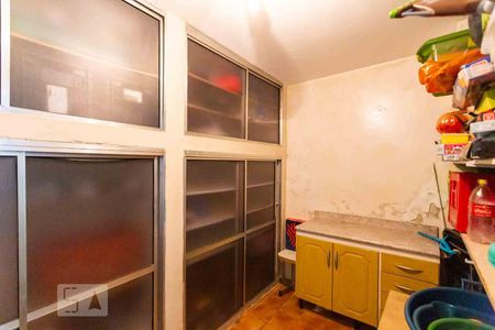 Casa à venda com 215m², 3 quartos e 2 vagas Casa à venda com 215m², 3 quartos e 2 vagasQuarto de Serviço