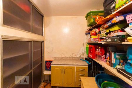 Casa à venda com 215m², 3 quartos e 2 vagas Casa à venda com 215m², 3 quartos e 2 vagasQuarto de Serviço