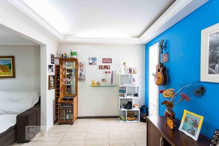 Sala de casa à venda com 3 quartos, 215m² em Quitaúna, Osasco