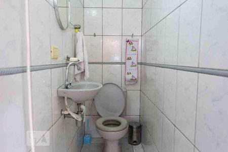 Casa à venda com 215m², 3 quartos e 2 vagas Casa à venda com 215m², 3 quartos e 2 vagasBanheiro 2