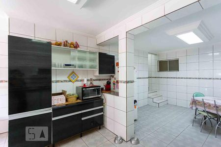 Casa à venda com 215m², 3 quartos e 2 vagas Casa à venda com 215m², 3 quartos e 2 vagasCozinha