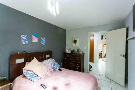 Casa à venda com 215m², 3 quartos e 2 vagas Casa à venda com 215m², 3 quartos e 2 vagasQuarto 3