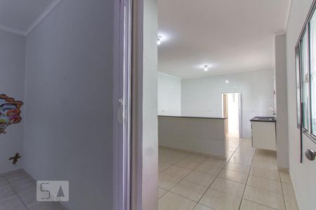 Corredor de casa para alugar com 1 quarto, 45m² em Vila Santa Clara, São Paulo