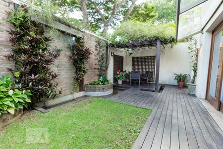 Sacada de casa à venda com 3 quartos, 380m² em Campo Belo, São Paulo