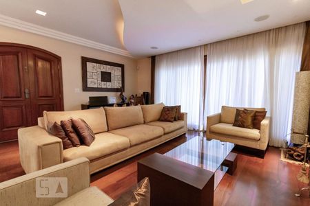 Sala de casa à venda com 3 quartos, 380m² em Campo Belo, São Paulo