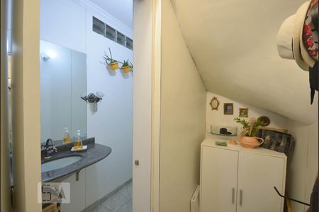 Lavabo de casa à venda com 4 quartos, 220m² em Vila Mariana, São Paulo