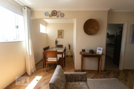 Apartamento à venda com 65m², 2 quartos e 1 vagaSala