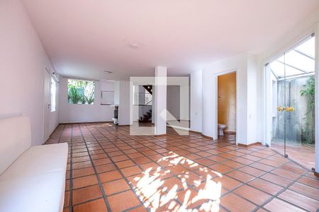 Sala de casa para alugar com 3 quartos, 217m² em Sumaré, São Paulo