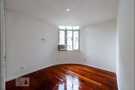 Quarto 1 de apartamento à venda com 2 quartos, 111m² em Ipanema, Rio de Janeiro
