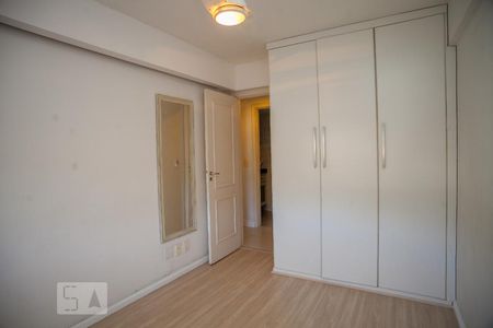 Quarto 1 de apartamento para alugar com 4 quartos, 277m² em Freguesia de Jacarepaguá, Rio de Janeiro