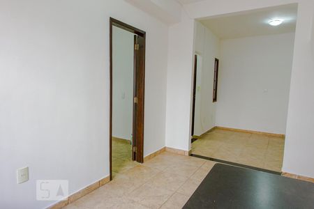 Sala de casa de condomínio à venda com 2 quartos, 60m² em Praça da Bandeira, Rio de Janeiro