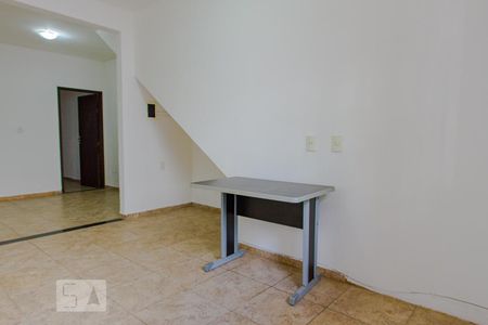 Sala de casa de condomínio à venda com 2 quartos, 60m² em Praça da Bandeira, Rio de Janeiro