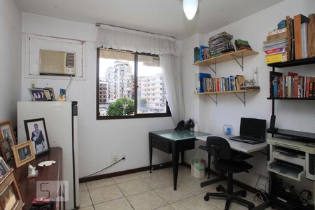 Quarto 1 de apartamento para alugar com 3 quartos, 93m² em Freguesia de Jacarepaguá, Rio de Janeiro