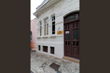 Fachada de casa à venda com 9 quartos, 216m² em Bela Vista , São Paulo