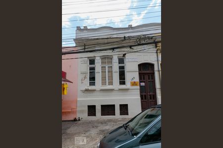 Fachada de casa à venda com 9 quartos, 216m² em Bela Vista , São Paulo