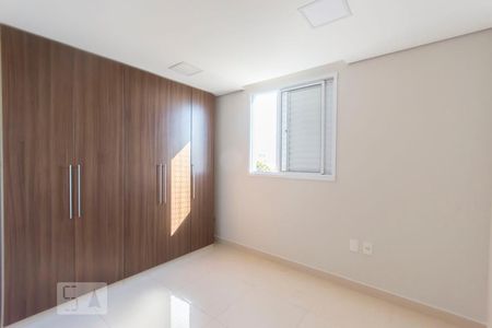 Quarto 01 de apartamento para alugar com 2 quartos, 70m² em Parque Industrial, Campinas