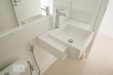 Lavabo da Sala de apartamento para alugar com 3 quartos, 81m² em Sion, Belo Horizonte