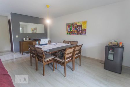 Sala de casa para alugar com 3 quartos, 680m² em Anil, Rio de Janeiro