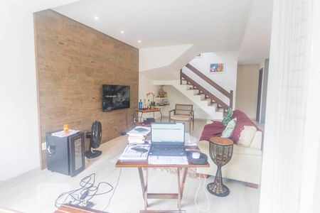 Sala de casa para alugar com 3 quartos, 680m² em Anil, Rio de Janeiro