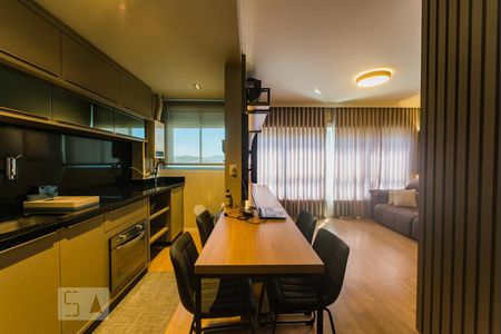 Cozinha de apartamento para alugar com 1 quarto, 52m² em Campinas, São José